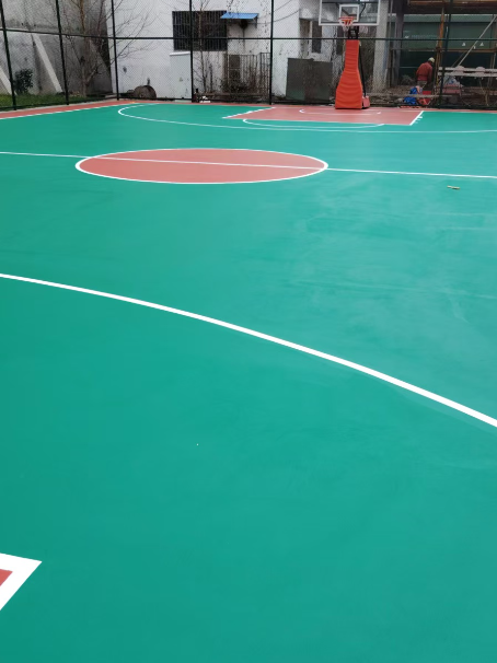 临汾 球场长期使用易出现地面开裂
